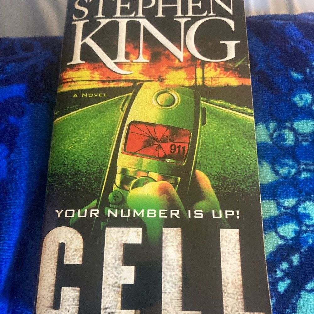 Cell Novel - Horror Thriller Paperback Book Vintage Stephen King 2006 Like New